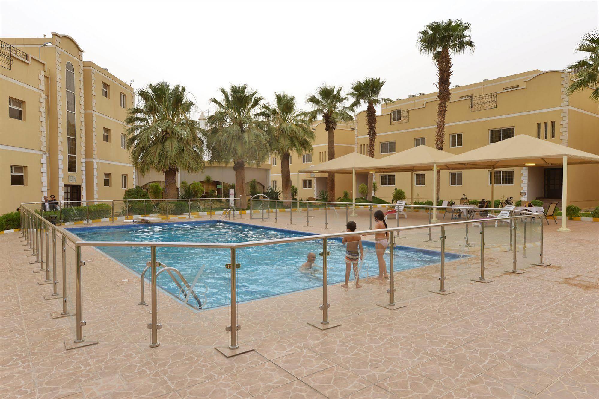 Boudl Al Malaz Aparthotel Riyadh Exteriör bild